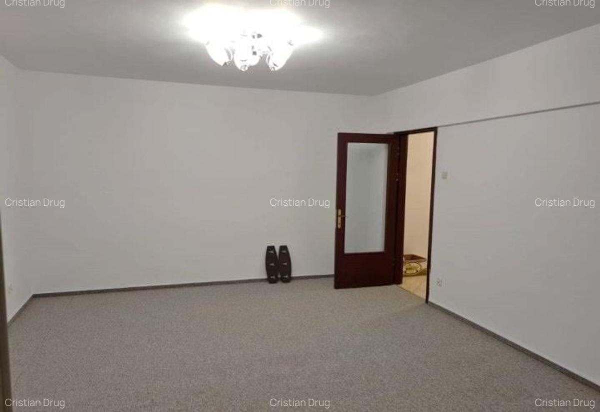 Apartament cu 2 camere decomandat în P-ța Unirii - 5