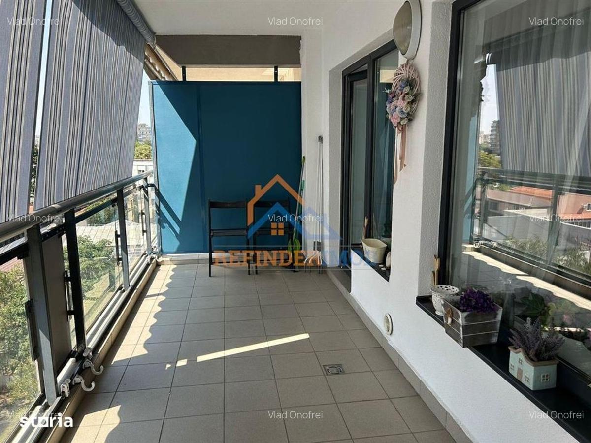 1 Camera, Dristor, 2012 - 7 1 Camera, Dristor, 2012 - 7