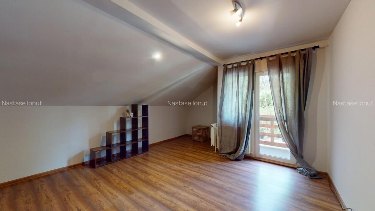 Casa cu curte si gradina, recent renovata, zona linistita, la 15 min de Brasov - 10