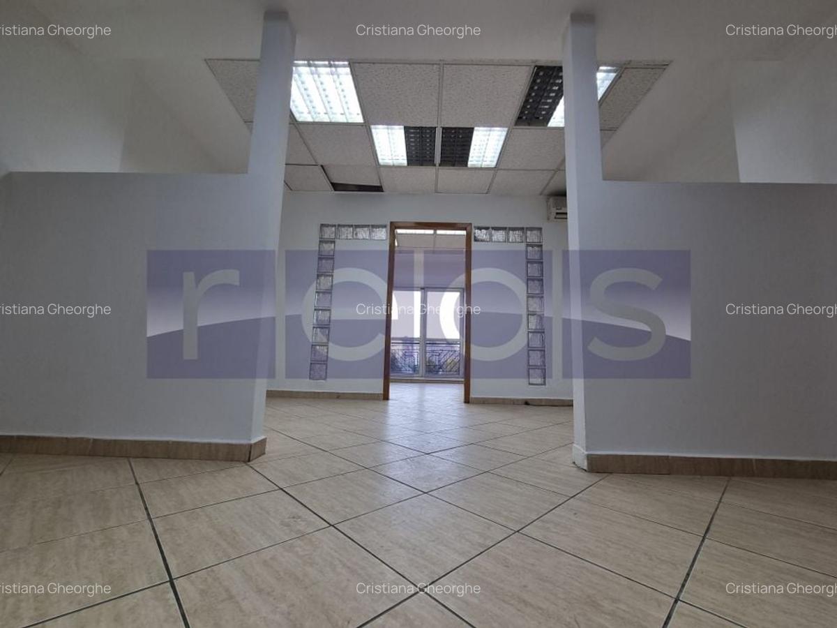 VANZARE SPATIU COMERCIAL | 15 CAMERE | ZONA UNIRII - 16