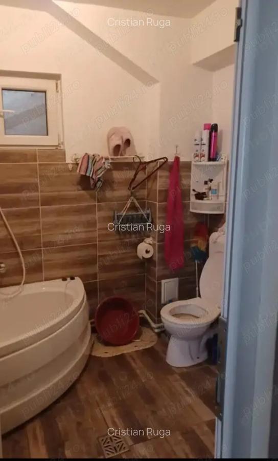 Casa ingrijita de vanzare - 8 Casa ingrijita de vanzare - 8