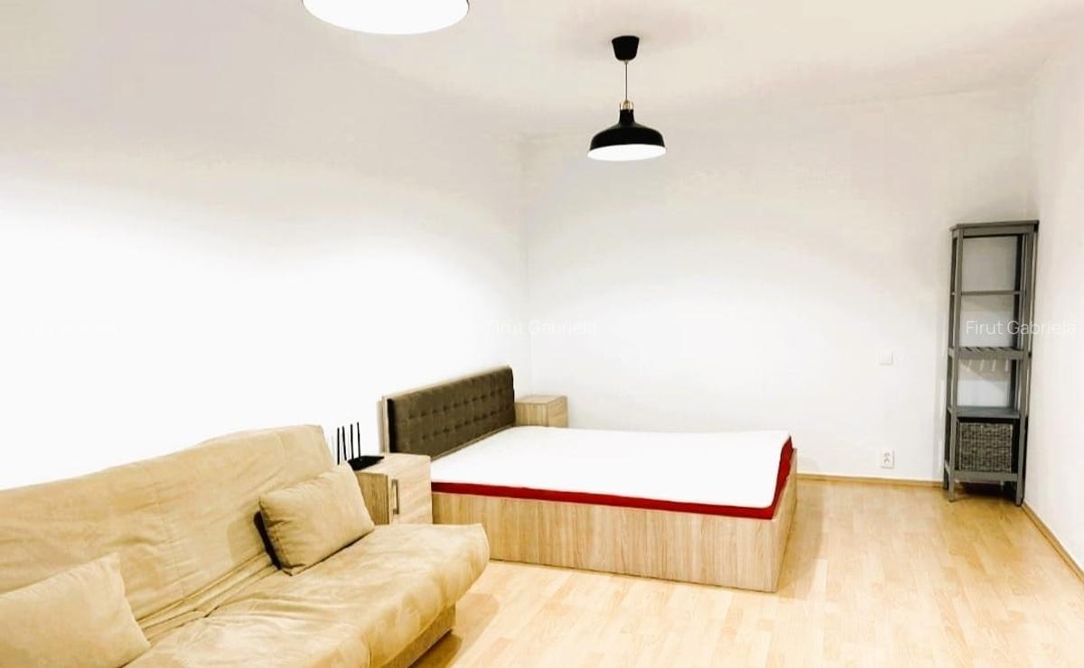 Doamna Ghica, inchiriez garsoniera, complex Planorama. - 2