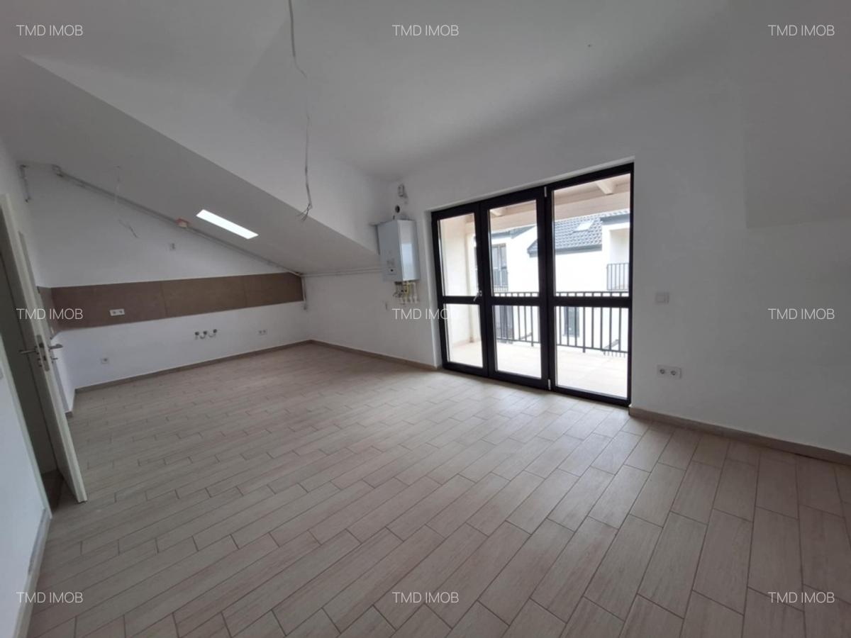 Apartament cu 3 camere decomandat în Sânpetru - 3
