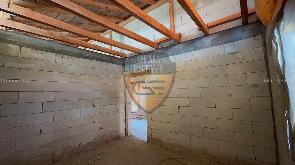 Casa 4 camere, P+M , Valul lui Traian, la gri teren 337 mp, garaj - 20