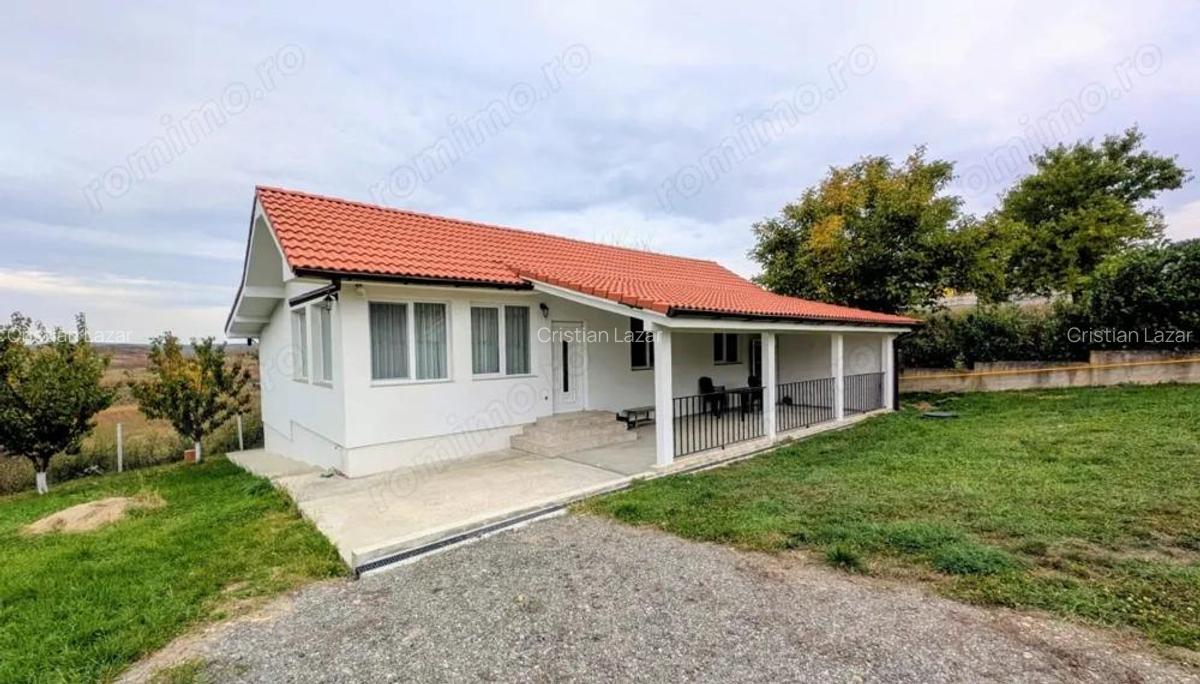 Casa noua cu priveli?te superba, situata intr-o zona lini?tita din Paleu - 13