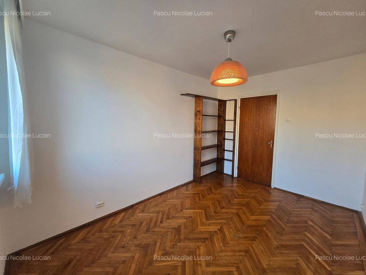 LUJERULUI, langa metrou, 3 camere, 72 mpu, etaj 6, bloc reabilitat - 14