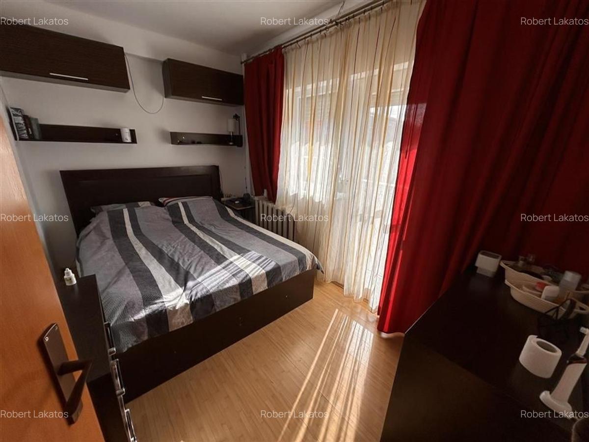 Apartament cu 3 camere decomandat în Rogerius - 7