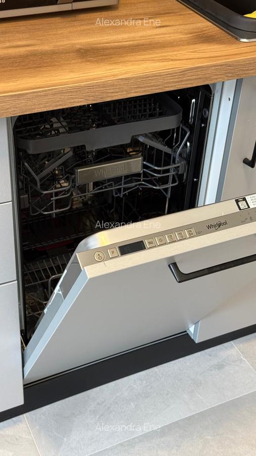 Apartament 2 camere, Cosmopolis, Prima închiriere ,Vedere spre piscină - 6