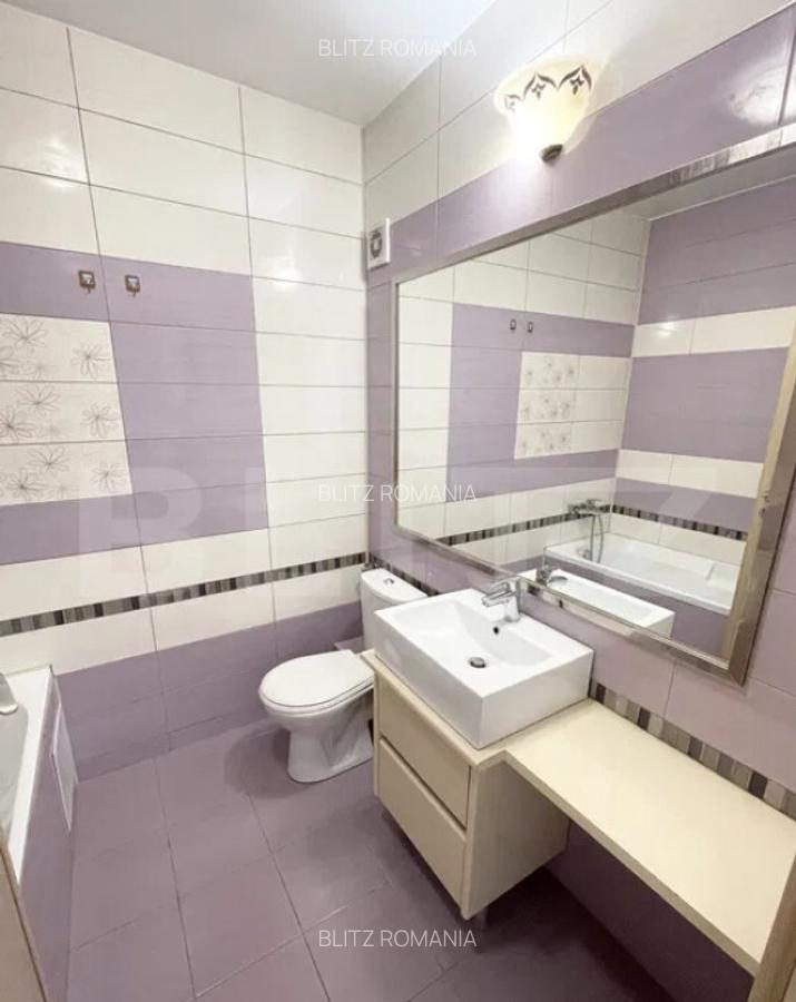 Apartament de inchiiat, cu 2 camere, 57 mp, parcare, zona Bu - 9
