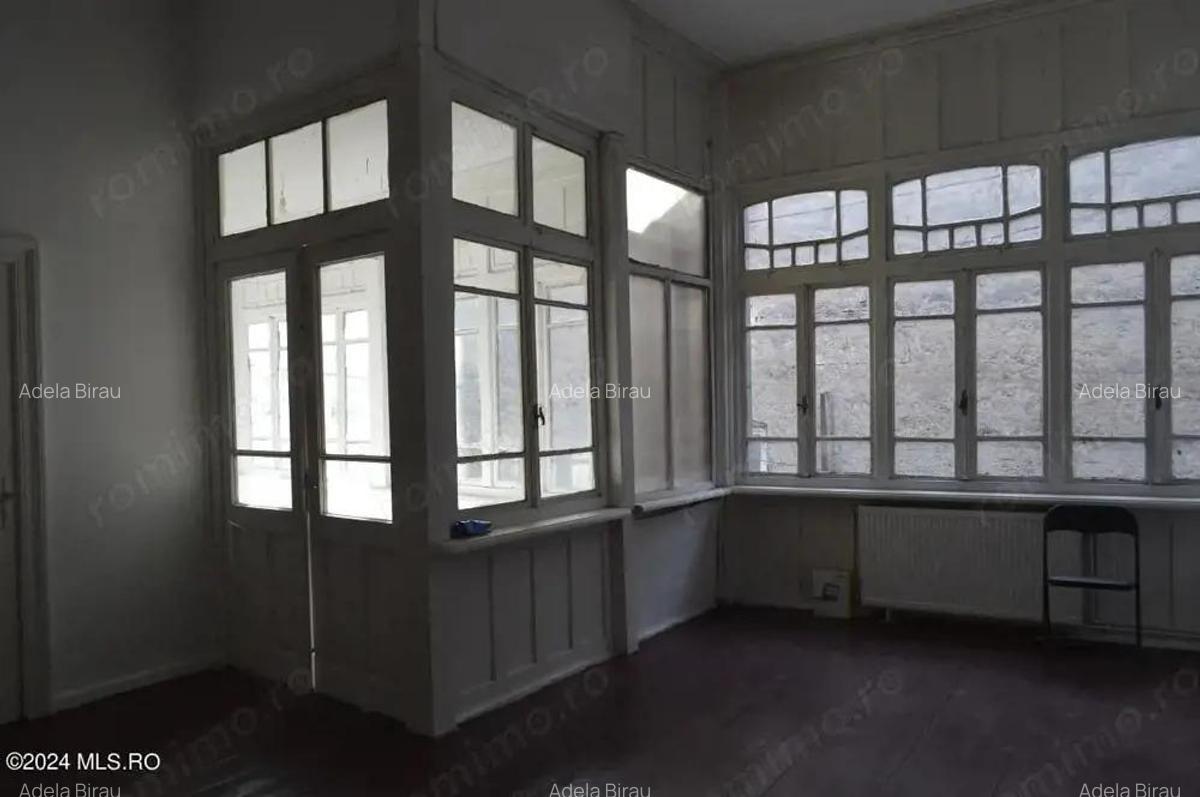 Pitesti - Targul din Vale, Birouri de inchiriat la etaj, 163 mp utili - 5