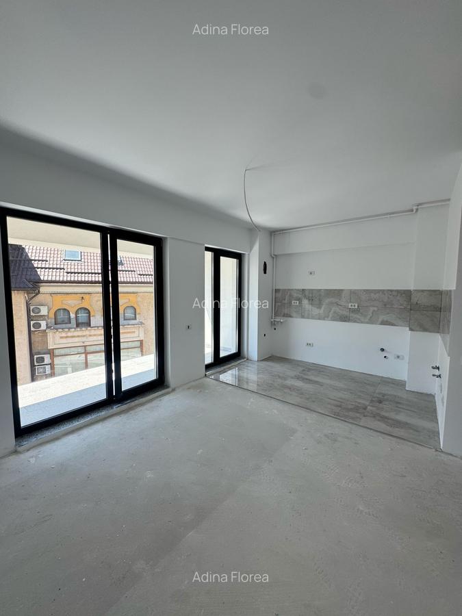 Apartament cu 2 camere semidecomandat în Teiul Doamnei - 2