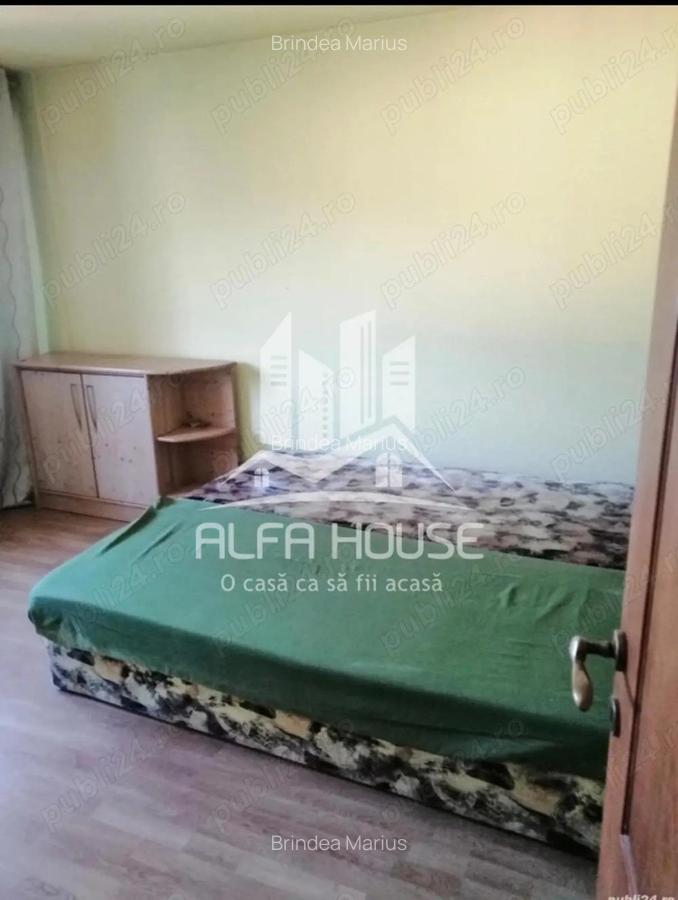 Vand 3 camere Decomandat Zona Govandari Micro 2 - 4