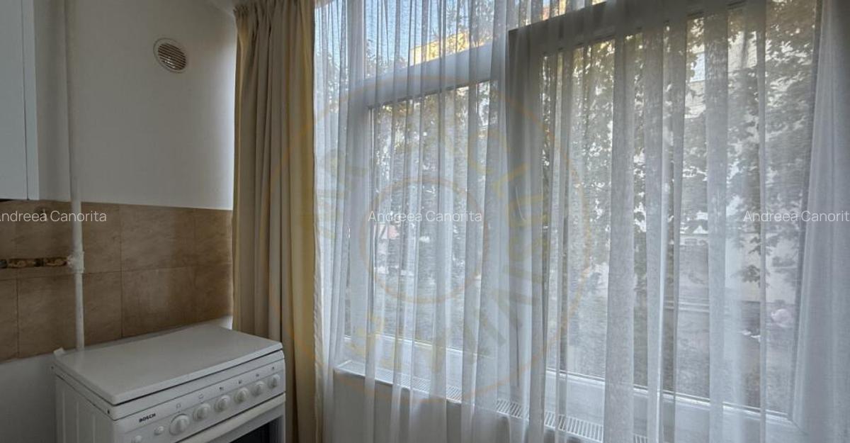 Garsoniera decomandata Pite?ti -Gavana! - 7