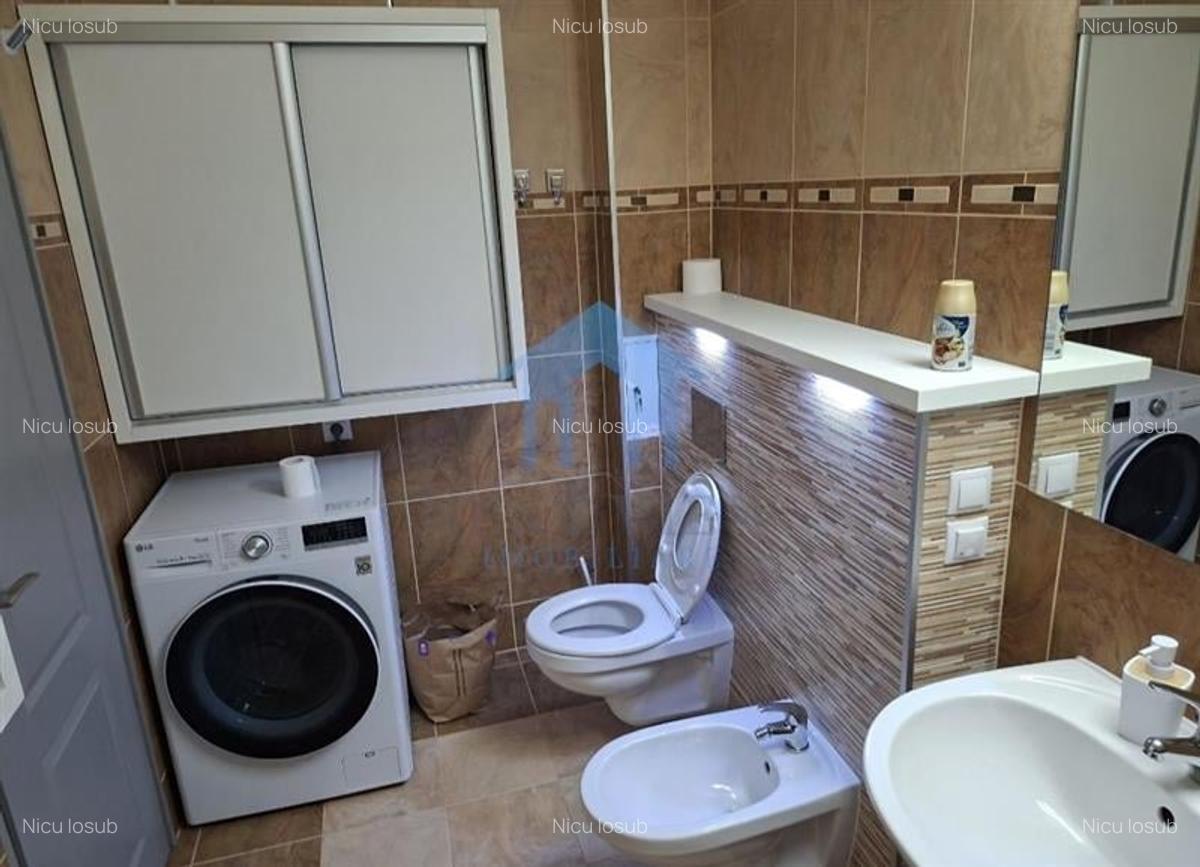 Apartament 3 camere, Piata 1 Mai - 8
