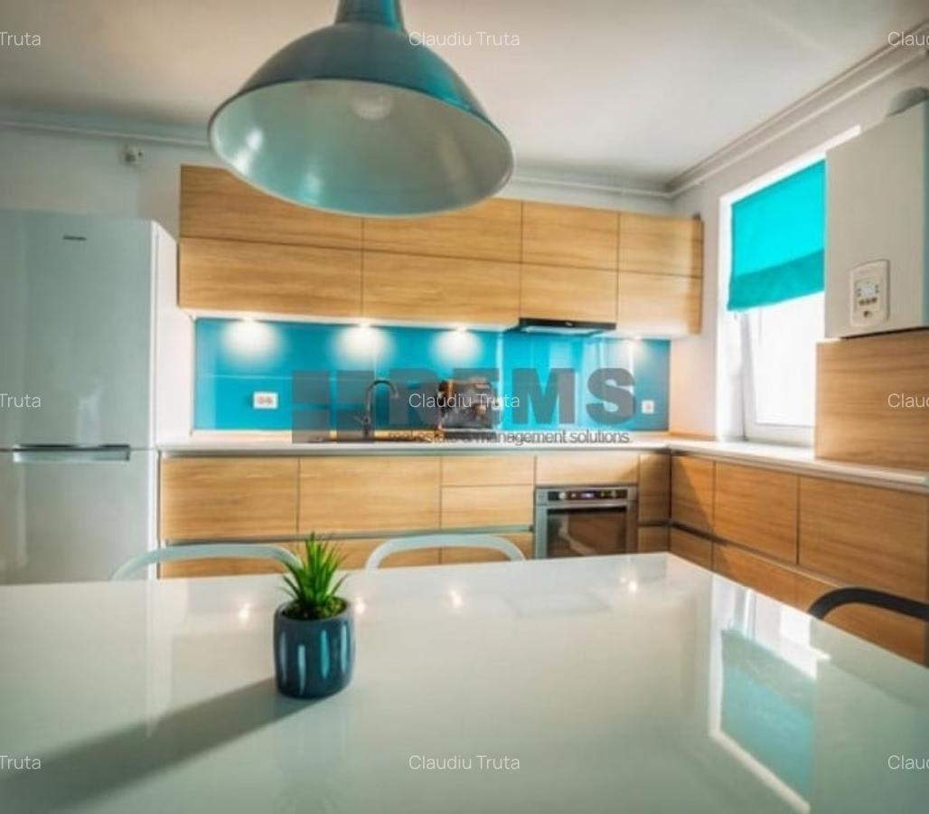 Apartament 3 camere, de lux, Central, locatie excelenta! - 2