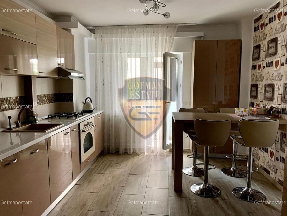 Apt 2 camere decomandat, Faleza Nord Reyna, centrala gaze, A/C, balcon et 1 lift - 4