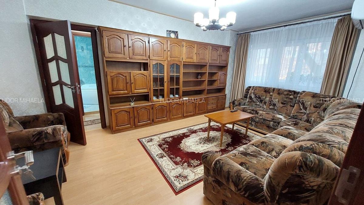 13 Seprembrie,Panduri, metrou Academia Militara la 800m - 10