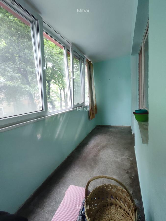 Apartament cu 3 camere semi-decomandat, zona Spitalul Judetean. - 2
