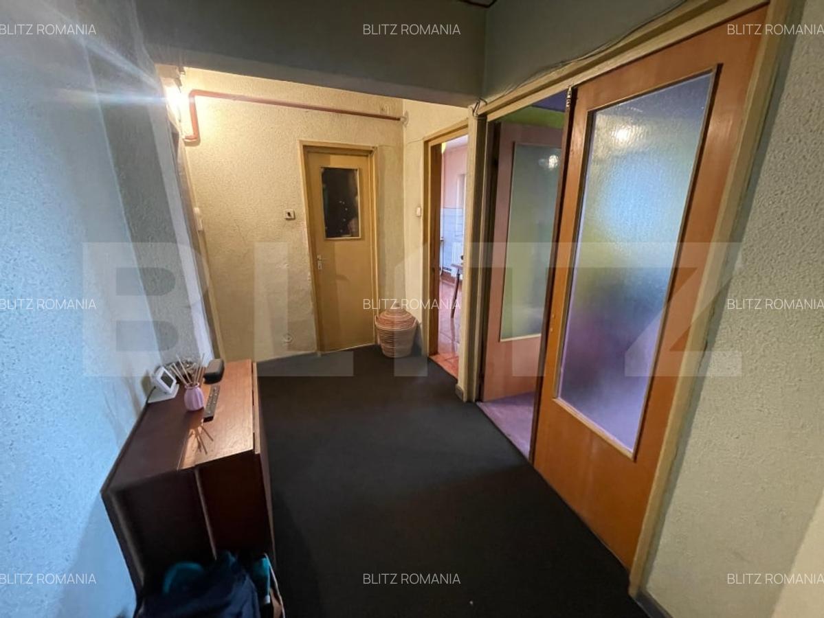 Apartament de vanzare, cu 3 camere, decomandat, 87 mp, zona Gara - 12