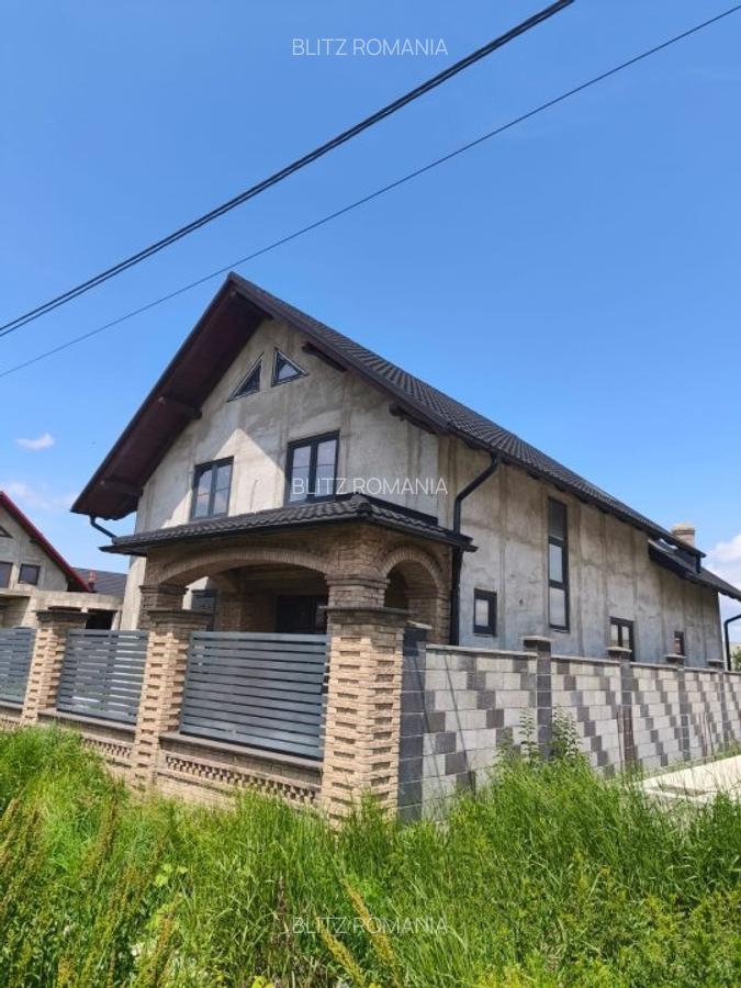 Casa individuala 4 camere, 200mp, Radauti - 3
