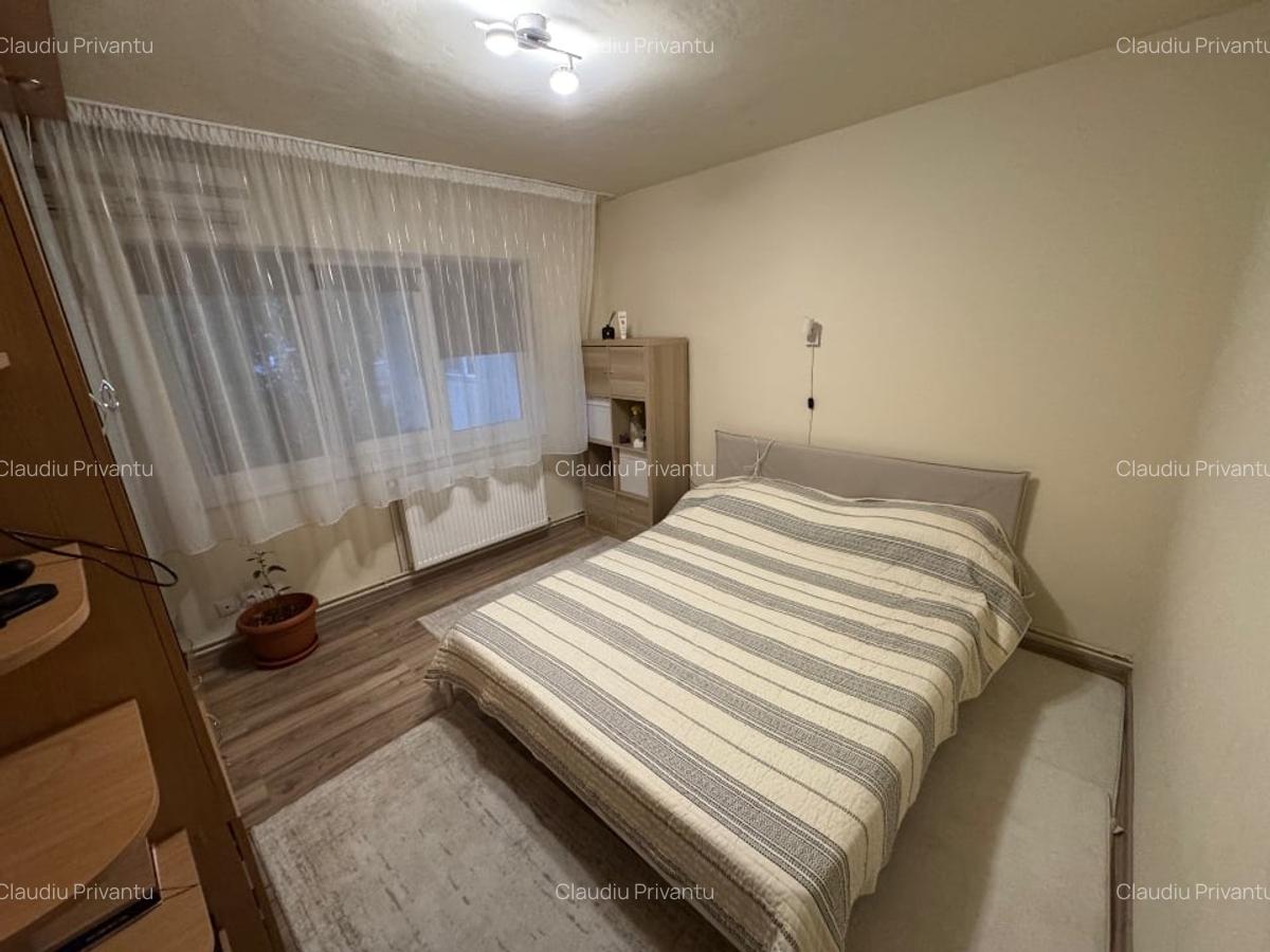 Apartament cu 2 camere, decomandat - zona Lipovei - 3 Apartament cu 2 camere, decomandat - zona Lipovei - 3