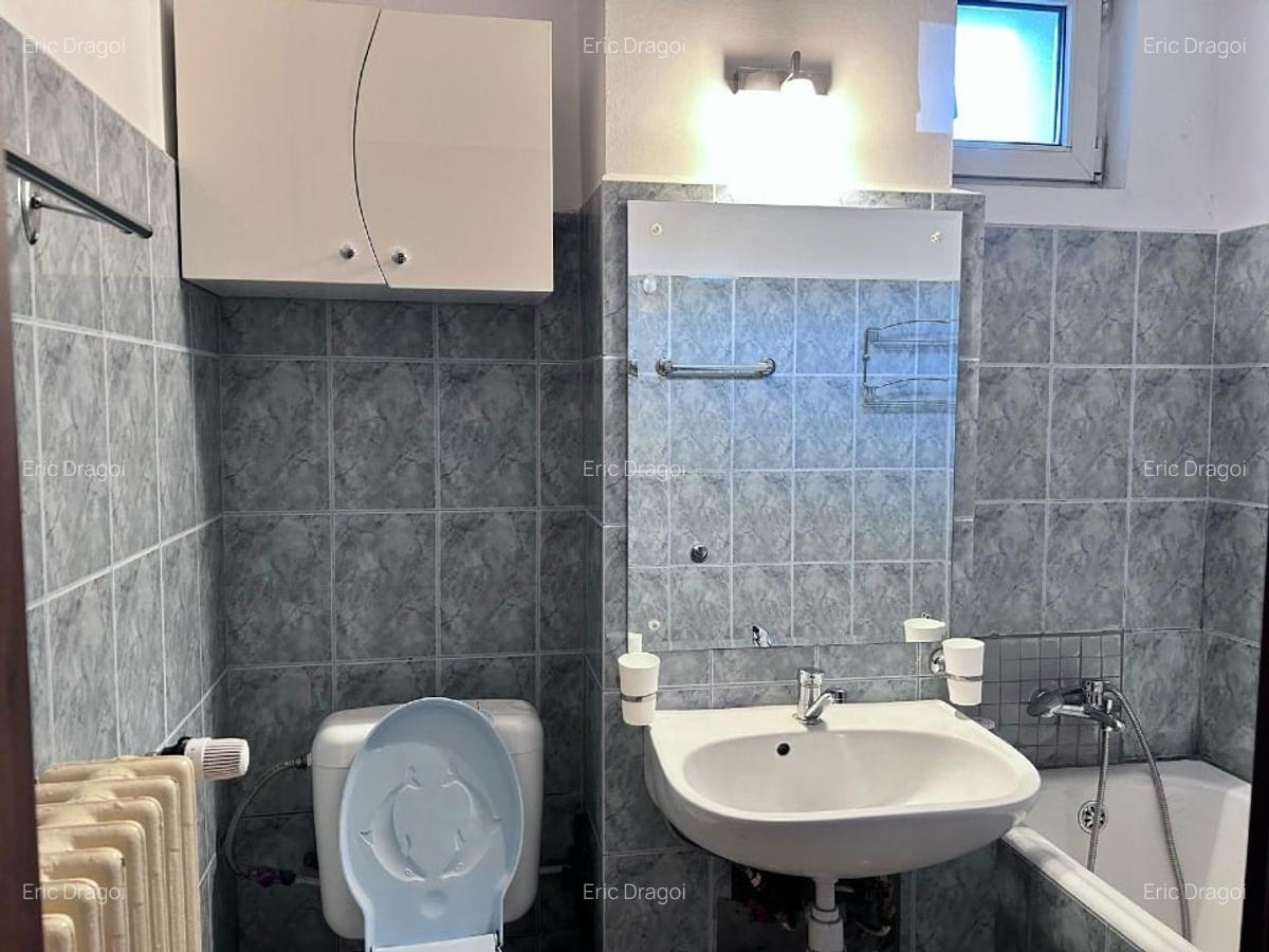 Apartament 2 camere, zona Titan - 9