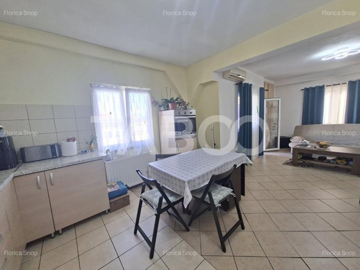 Apartament de vanzare 3 camere Terezian 70 mpu plus balcon Comision 0% - 9