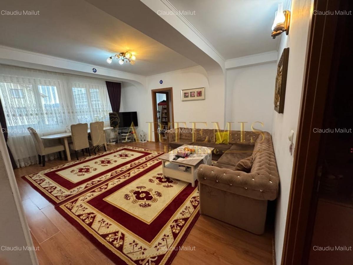 Apartament 4 camere , decomandat , zona Independentei - 1