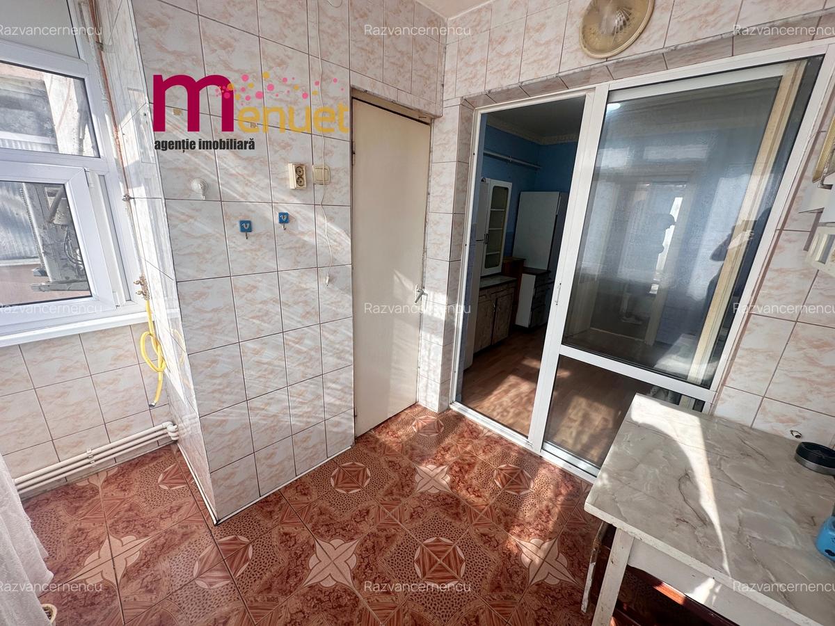 Apartament 3 camere,zona Vest,parter inalt - 4