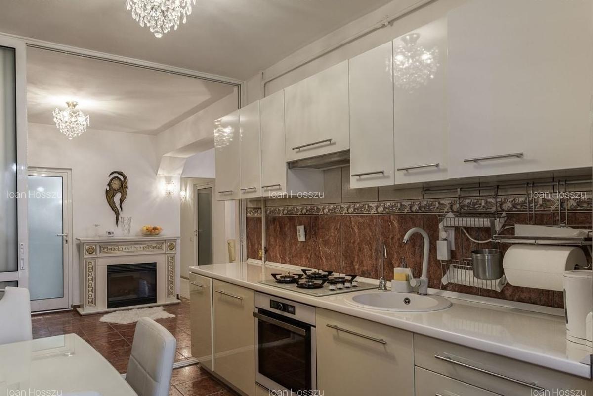 Exclusiv! Apartament 4 camere, 102 mp, etaj 3, Nicolae Titulescu - 10