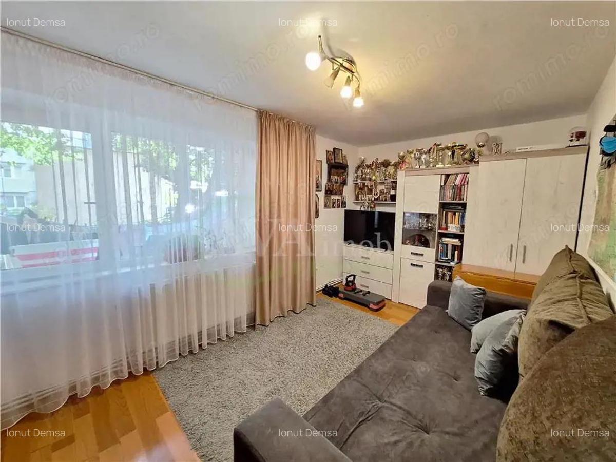 Apartament 2 camere decomandat, zona Narcisa - 4