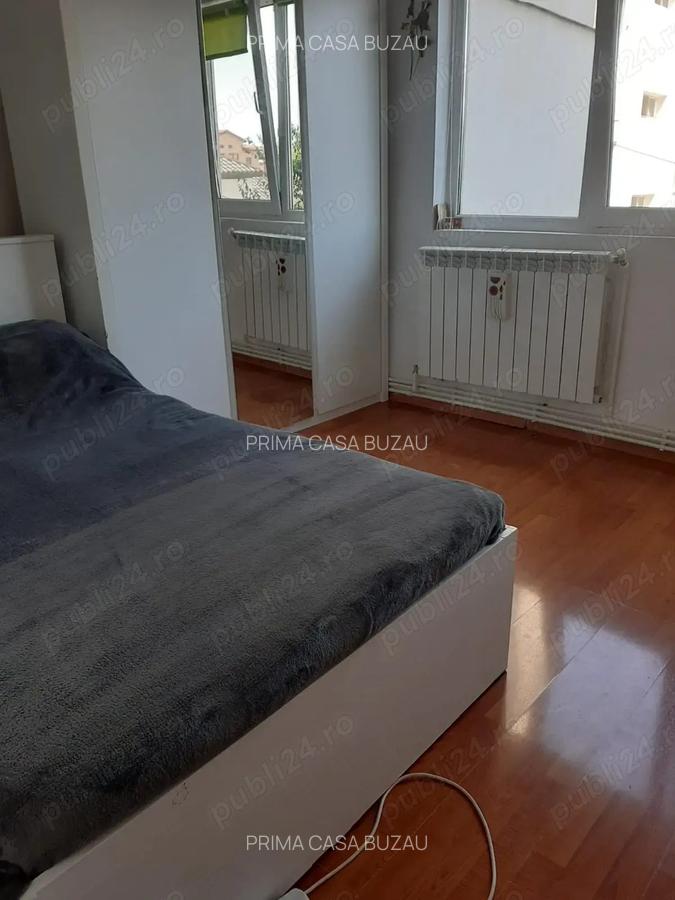 Apartament cu 2 camere zona Unirii Sud etaj 1 din 4 Pret: 82.000 - 8