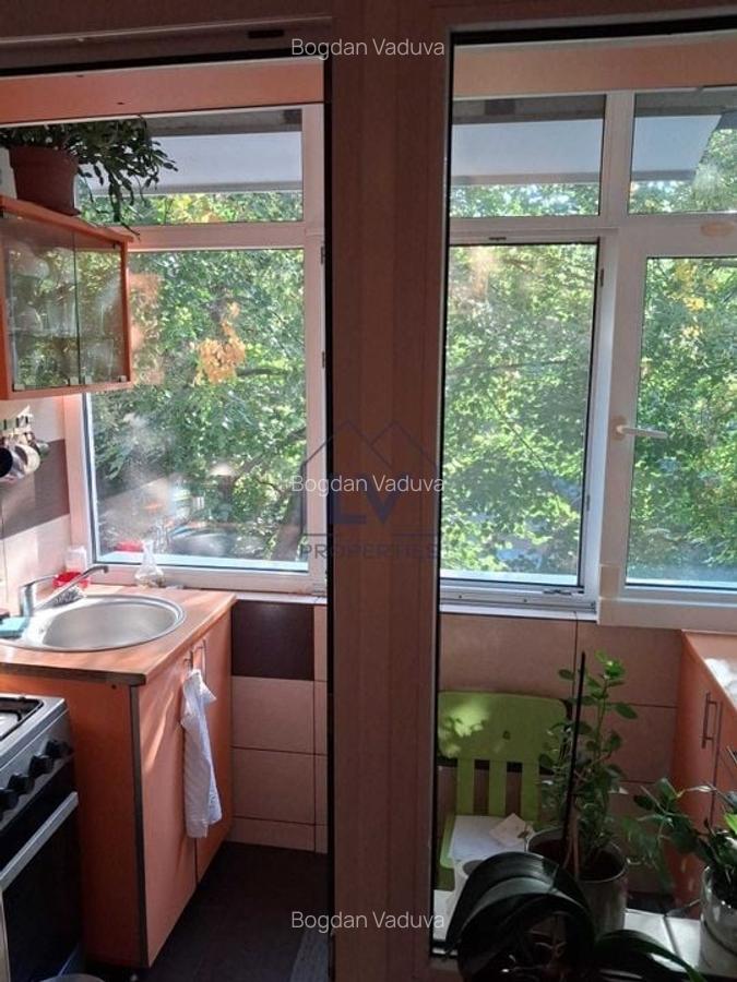 VANZARE APARTAMENT 3 CAMERE | ZONA AVIATIEI - 6 VANZARE APARTAMENT 3 CAMERE | ZONA AVIATIEI - 6