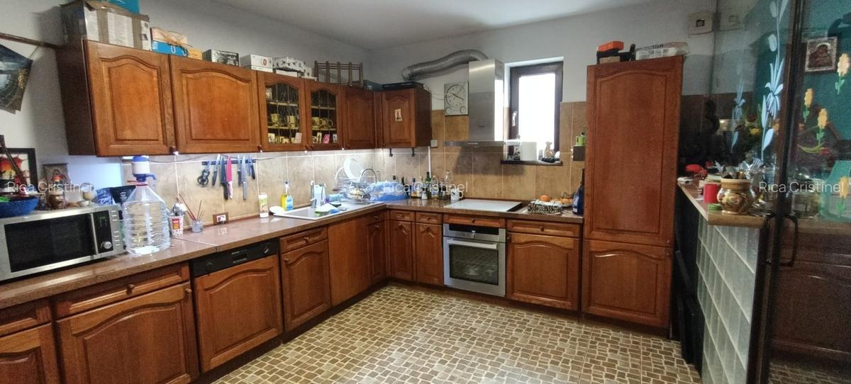 Vila 3 etaje in Piatra Neamț - 11