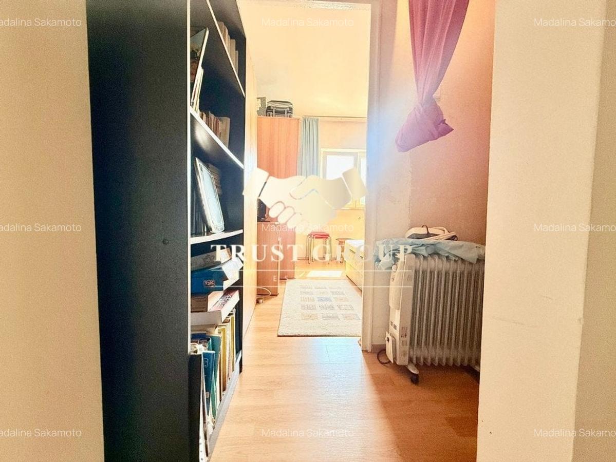 Apartament cu 4 camere decomandat în P-ța Victoriei - 23