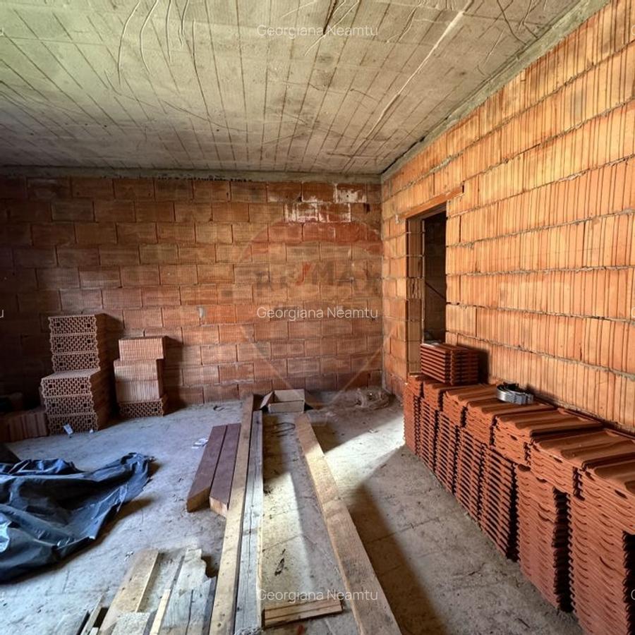 Casa cu 6 camere la rosu, intabulata in Zimandu Nou de vanzare - 10