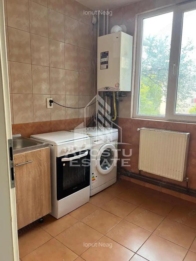 Apartament cu 2 camere, decomandat, zona Jude?ean - 3