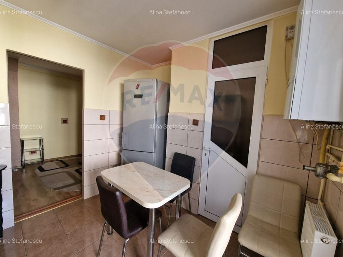 Apartament cu 4 camere de inchiriat - Central - 3