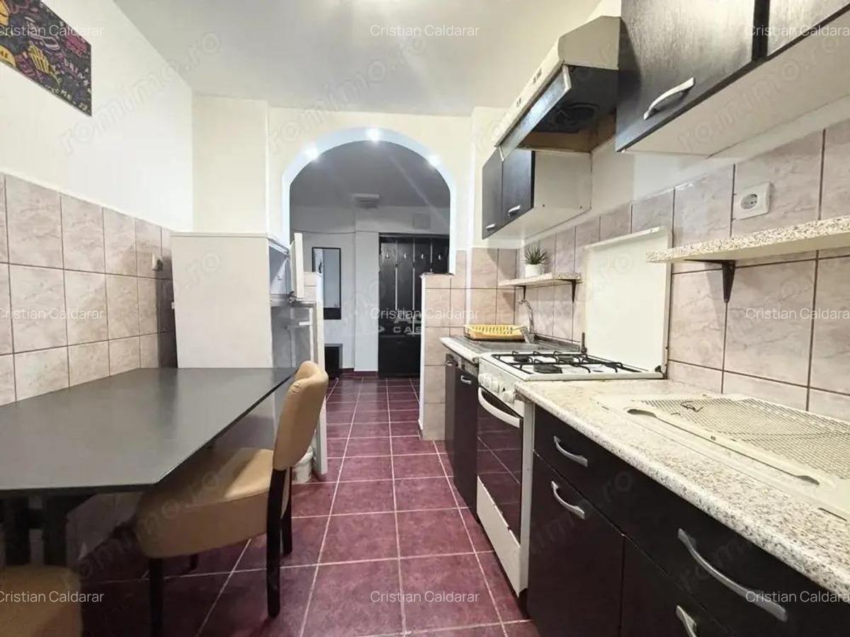 Apartament 3 camere, 65 mp, etaj 1, zona Sovata - Decebal - 8