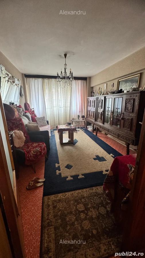 Apartament 4 camere de vanzare Sebastian - 1