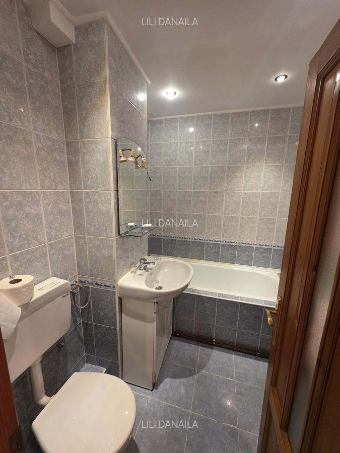 Vand apartament 2 camere Bld Decebal - 3