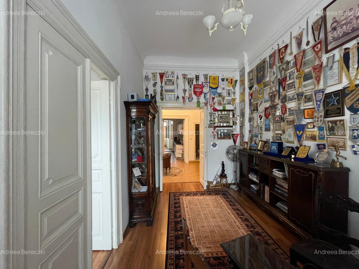 Apartament spectaculos de 4 camere într-o vilă cu farmec istoric, Victoriei - 8