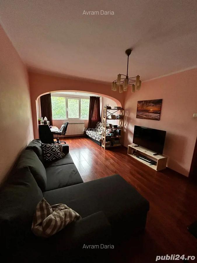 Inchiriez apartament cu 3 camere - 8