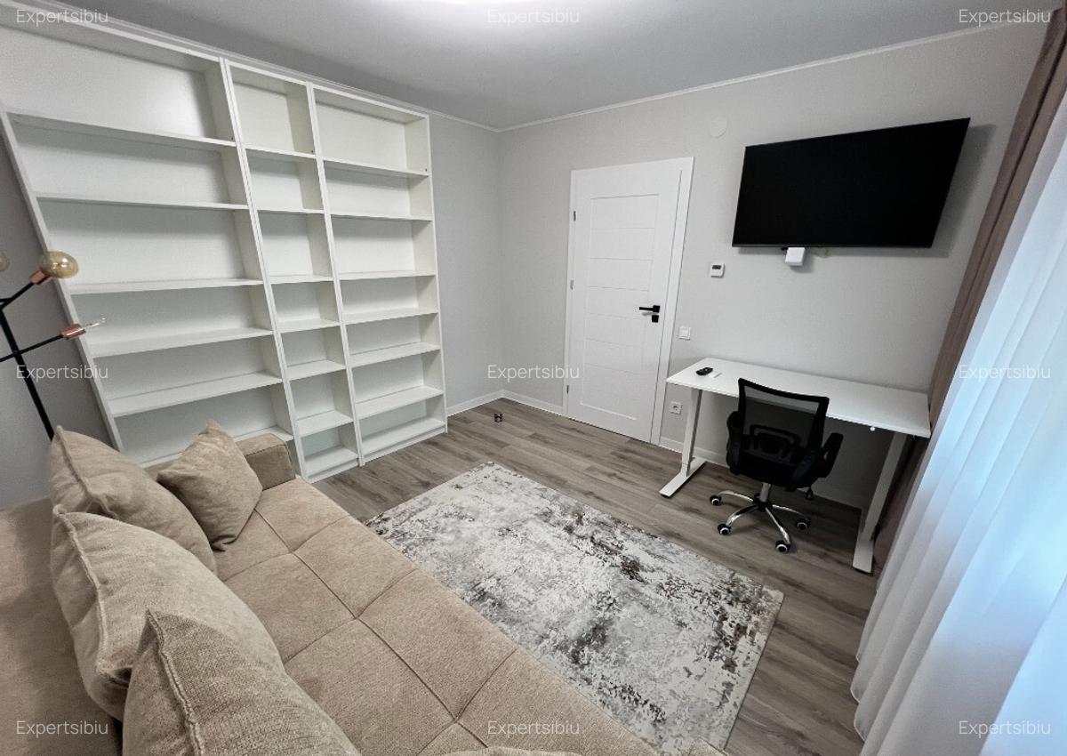 Inchiriere casa 4 camere decomandate ?elimbar, str. Triajului - 5