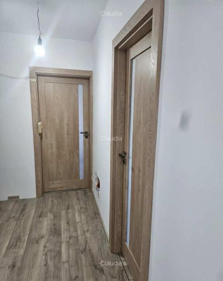 Apartament de 3 camere zona Calea Bucuresti(zona Liceul de Informatica - 8 Apartament de 3 camere zona Calea Bucuresti(zona Liceul de Informatica - 8