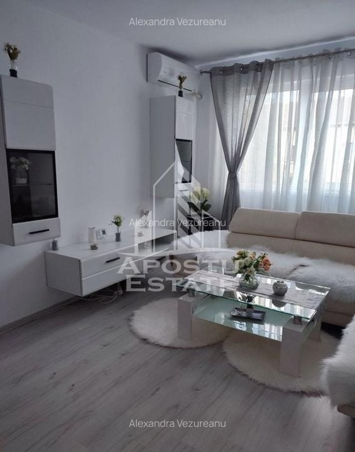 Apartament cu 3 camere semidecomandat, mobilat în Spitalul Județean - 1