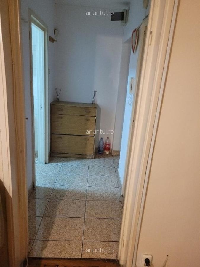 Titan, Piata Minis - 2