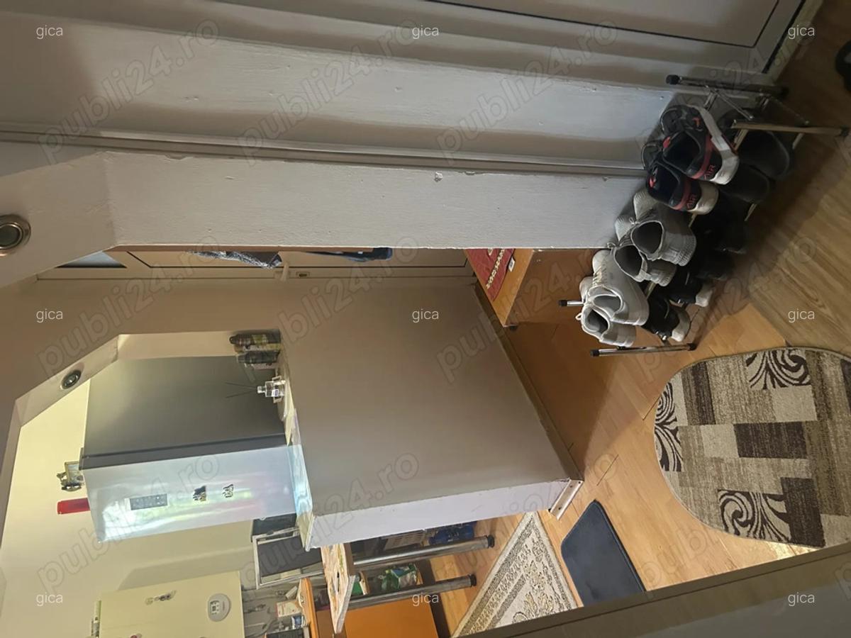 Vand urgent apartament decomandat 2 camere - 4