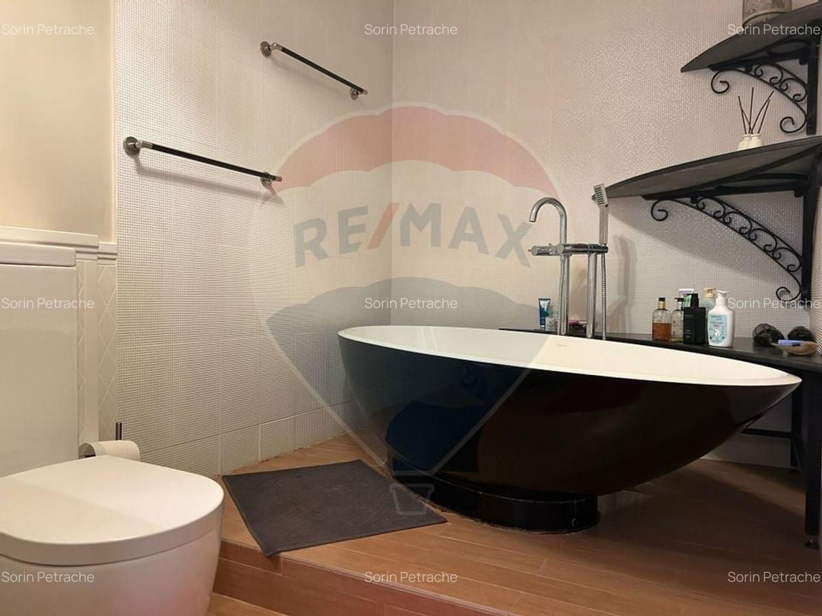 De vanzare apartament de lux pe Blvd. Decebal - 15