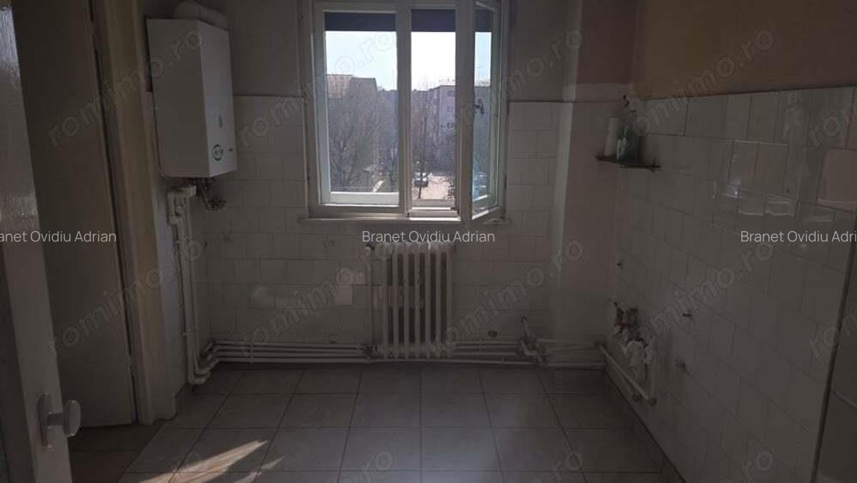 Vand apartament cu 3 camere in Deva, etaj 3, zona Gojdu (scoala Andrei Saguna), intrari separate, - 9